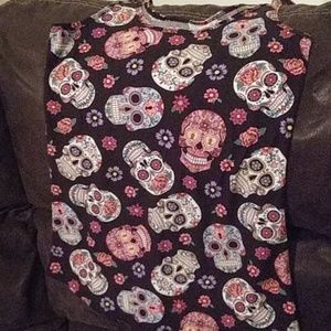 No boundaries skull head print tank top.